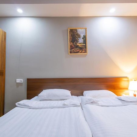 Gyumri Hotel Экстерьер фото