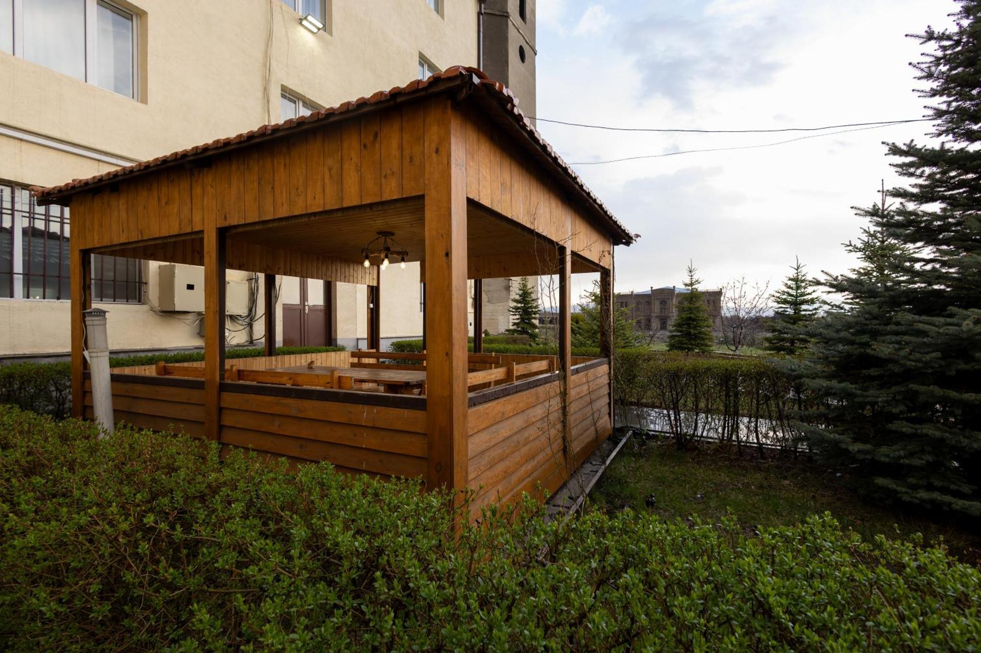 Gyumri Hotel Экстерьер фото
