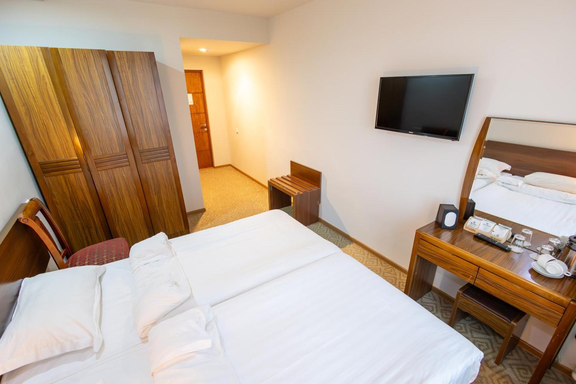 Gyumri Hotel Экстерьер фото