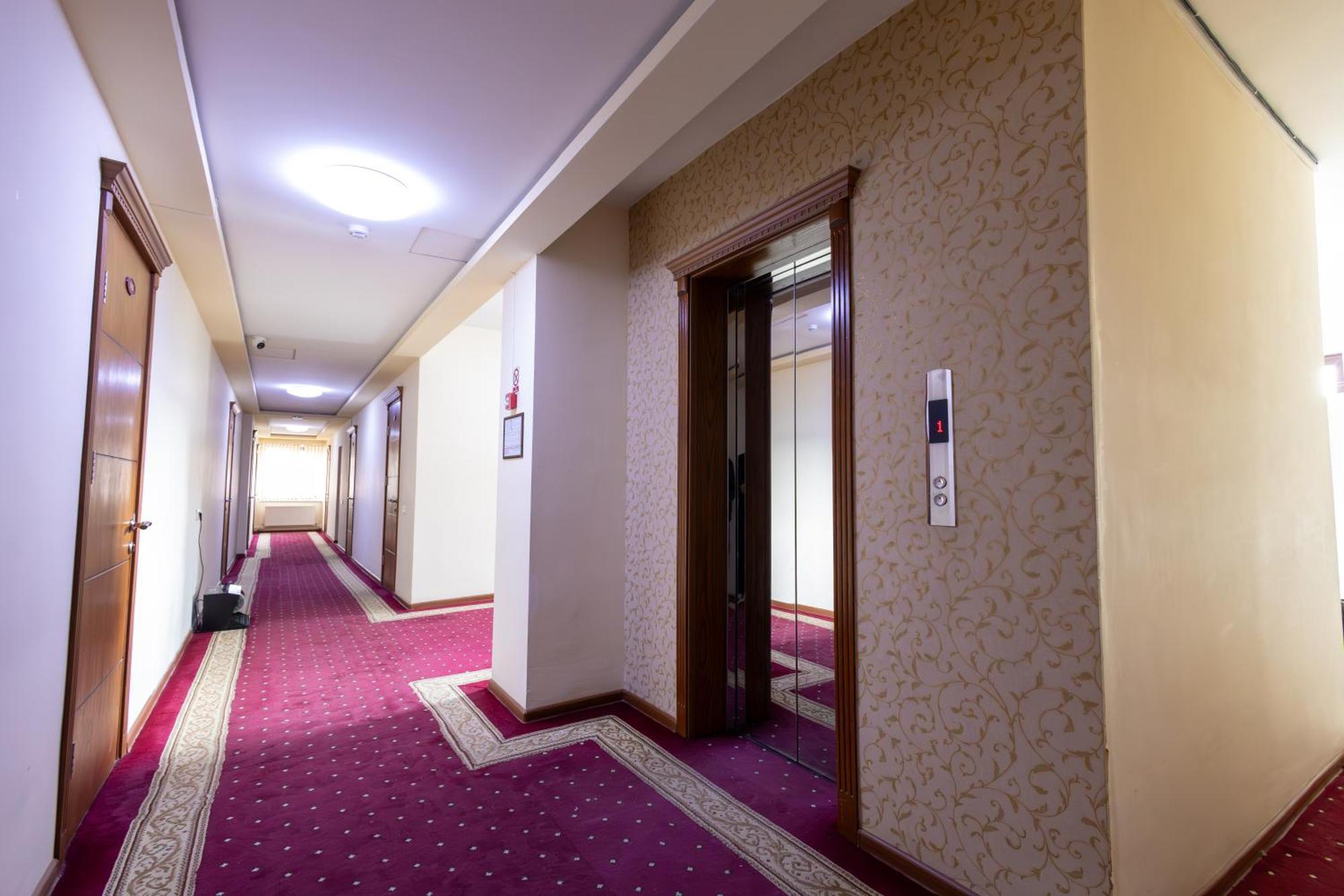 Gyumri Hotel Экстерьер фото