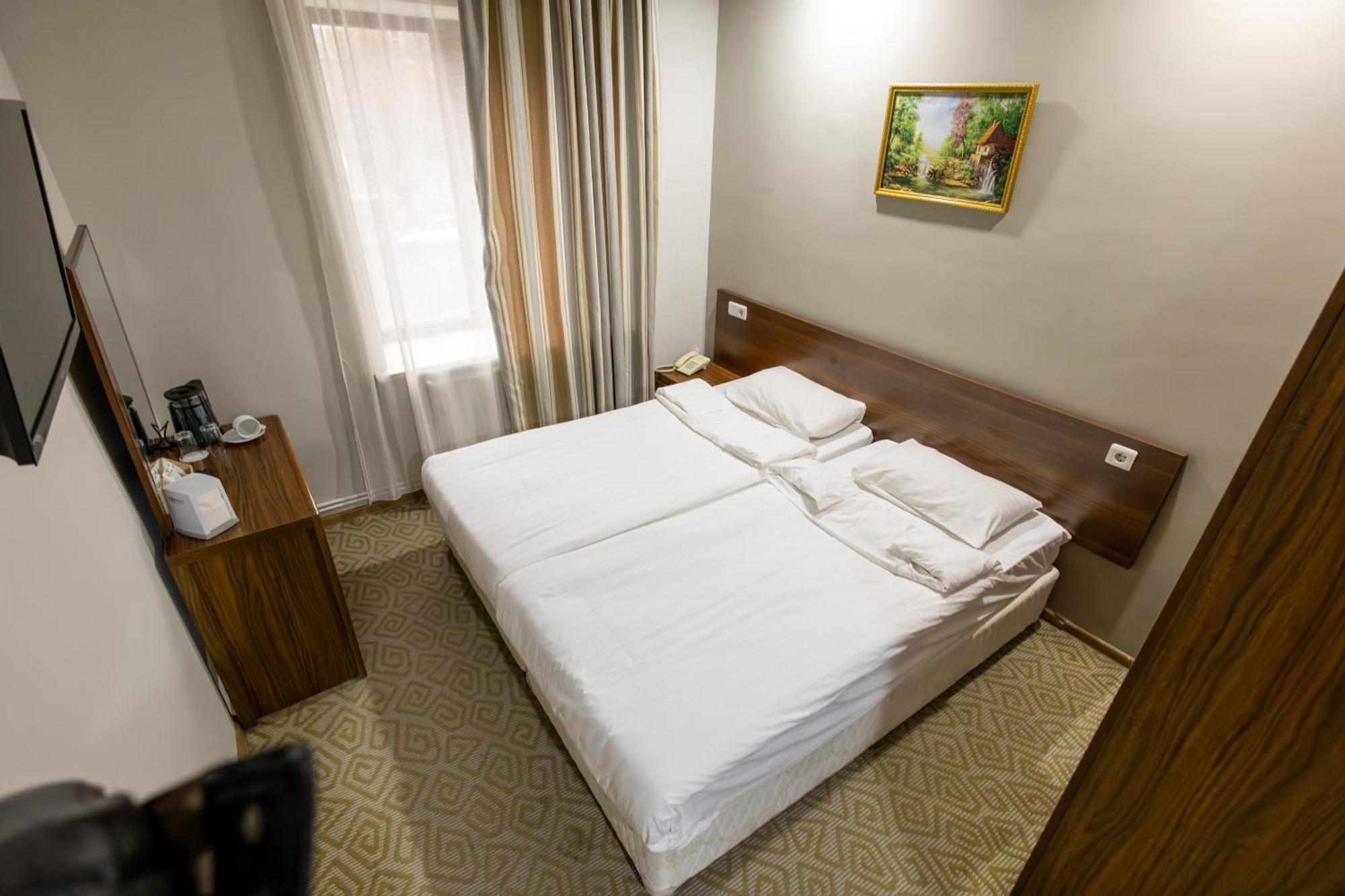 Gyumri Hotel Экстерьер фото