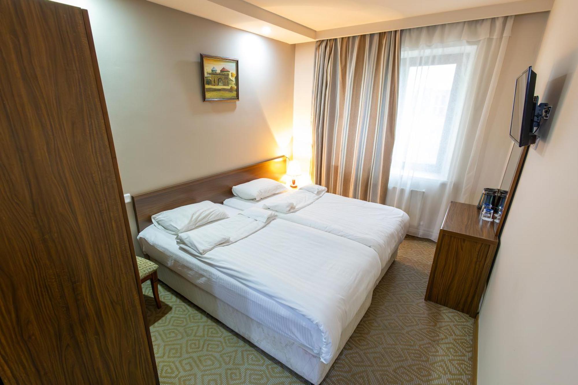 Gyumri Hotel Экстерьер фото